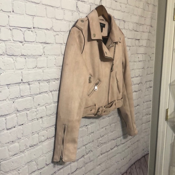 Forever 21 Pink faux suede jacket - Picture 4 of 13